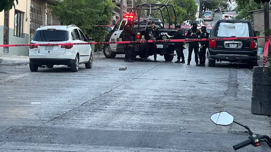 ataque armado, patrulla atacada, Monterrey, sospechosos en fuga, abandono de arma, seguridad pública,